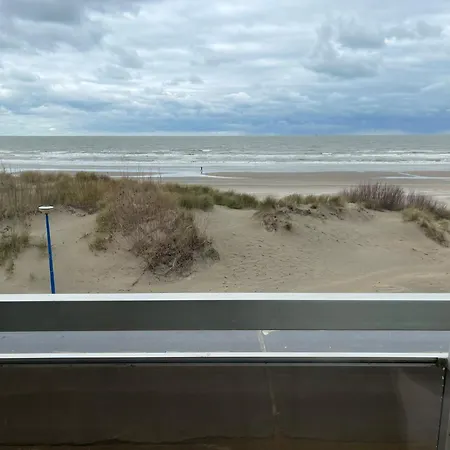 Daire Seaside By The Zeedijk Promenade